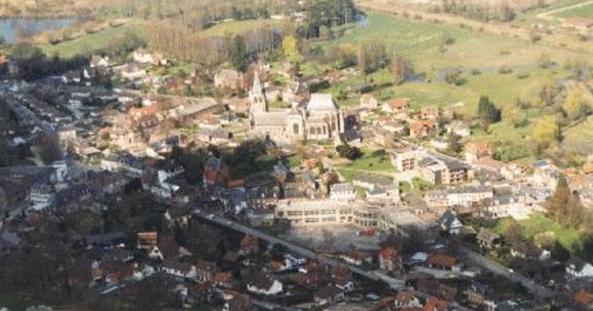 Arques-la-Bataille — photo réelle (Wikimedia Commons, Nikipol)