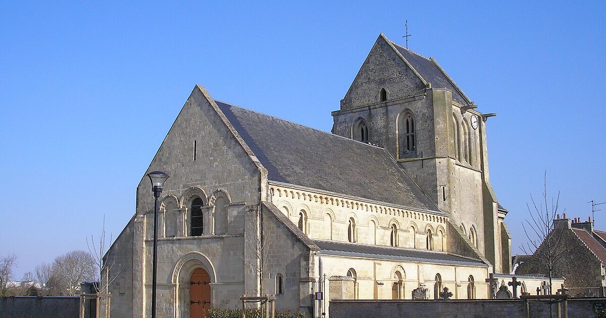 Carpiquet — photo réelle (Wikimedia Commons, Ikmo-ned)