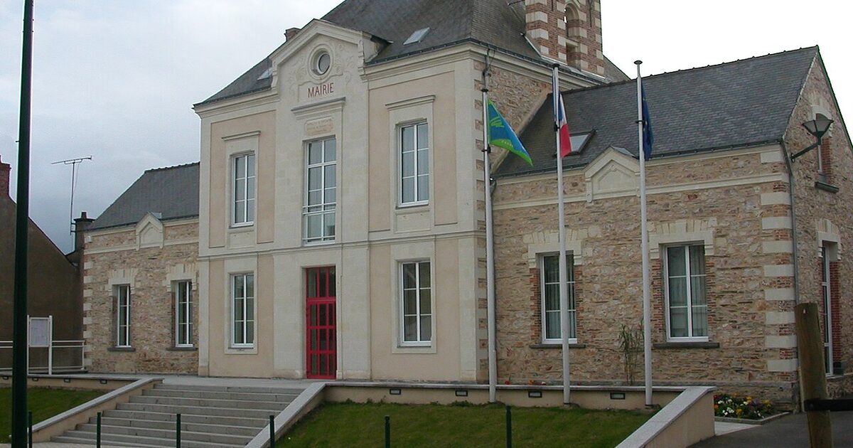 Derval — photo réelle (Wikimedia Commons, Pymouss44)