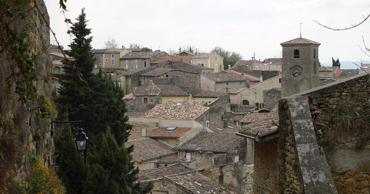 Étoile-sur-Rhône — photo réelle