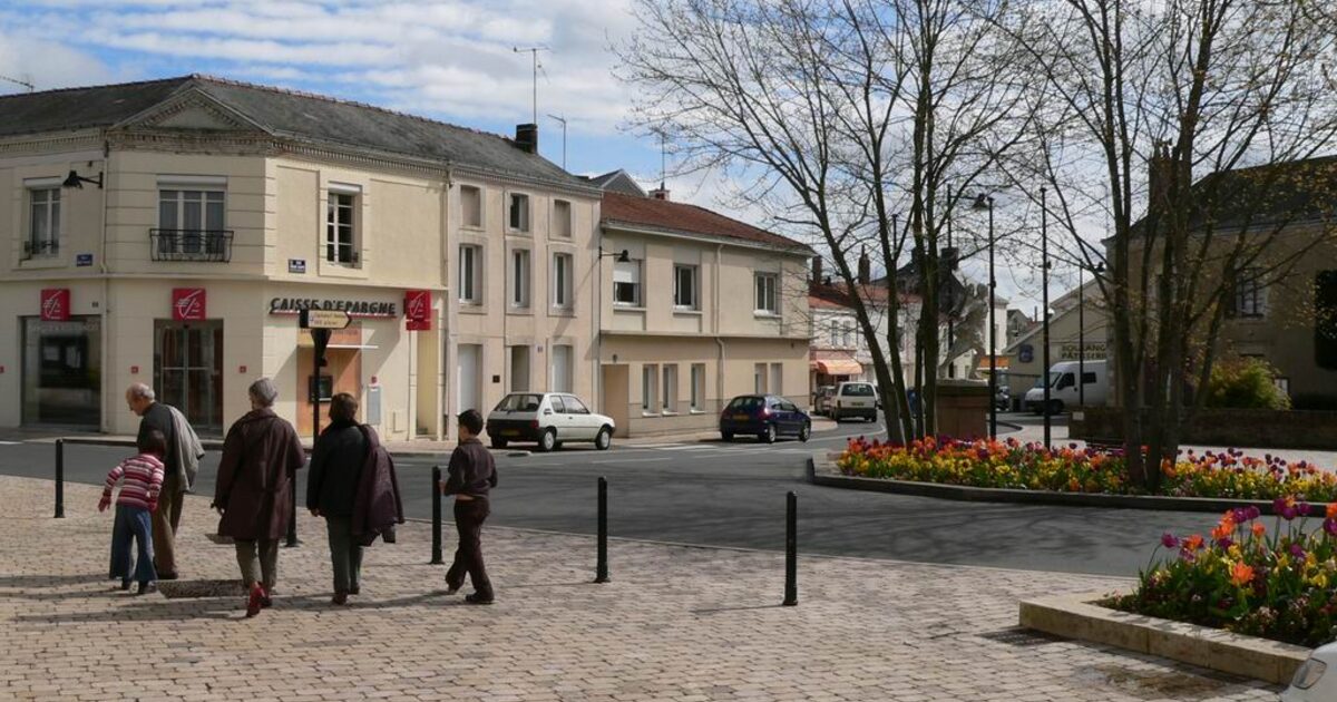 Le May-sur-Èvre — photo réelle (Wikimedia Commons, Philiwik)